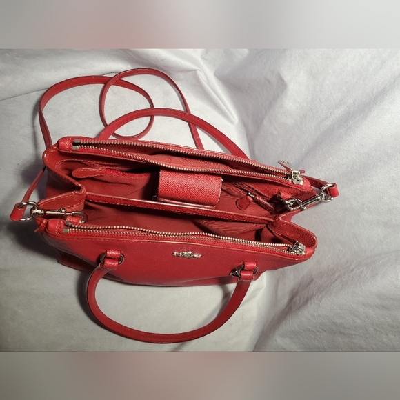 STANTON CARRYALL 29 COACH F37147 in Red - Picture 10 of 15